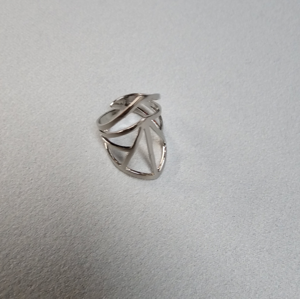 Ring - Picture 2 of 2